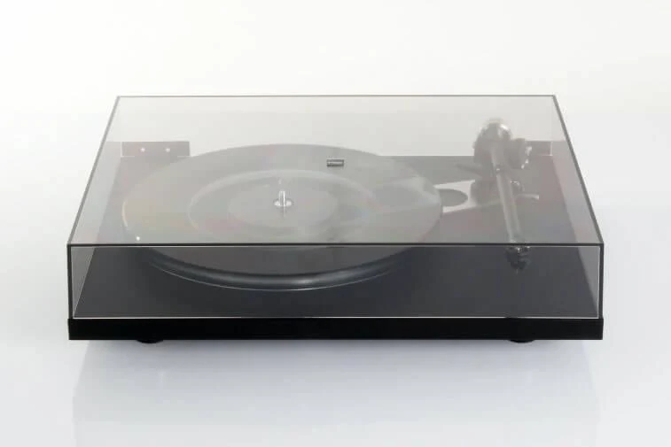 REGA Planar 6 Giradischi con piatto in vetro 12mm, braccio RB330 cavo REGA e motore 24V