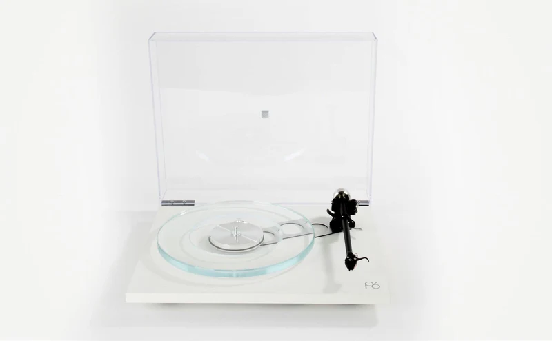 REGA Planar 6 Giradischi con piatto in vetro 12mm, braccio RB330 cavo REGA e motore 24V
