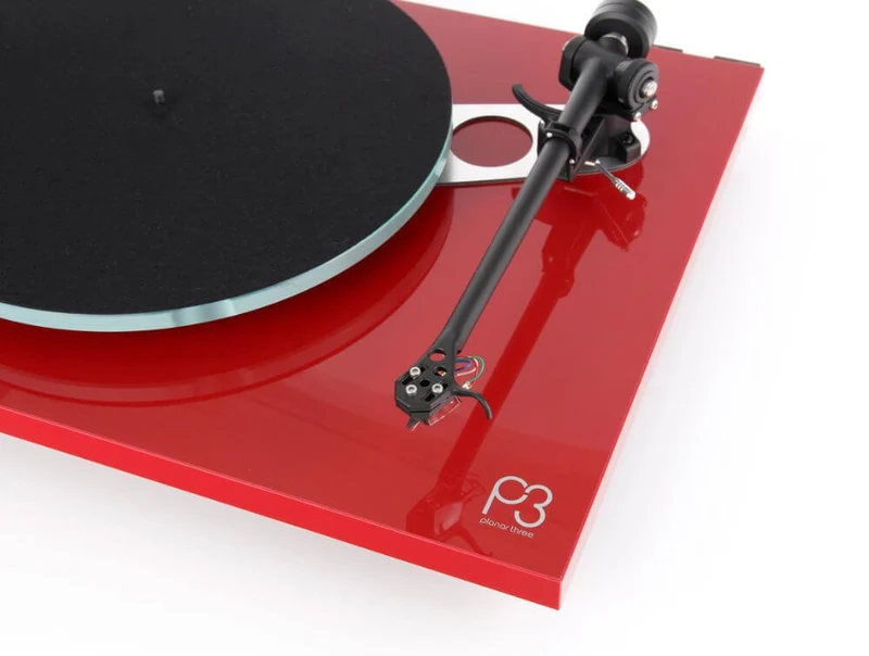 REGA Planar 3 ROSSO Giradischi con piatto in vetro 12mm, braccio RB330 cavo REGA e motore 24V