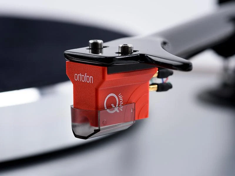 Pro-Ject THE CLASSIC EVO QUINTET RED EUCALIPTO Giradischi a cinghia con testina Ortofon Quintet RED