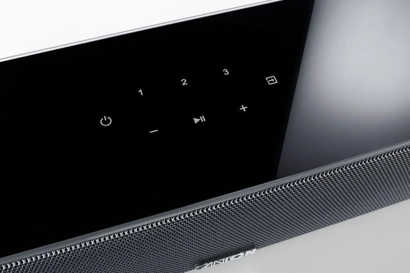 Canton SMART SOUNDBAR 10 con due diffusori Dolby Atmos