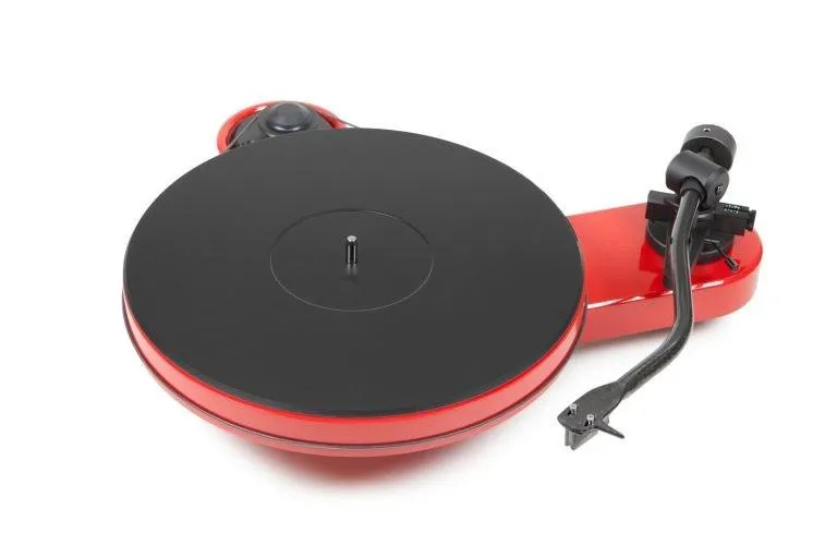 PRO-JECT RPM 3 Carbon ROSSO giradischi con braccio a S da 10'', senza testina