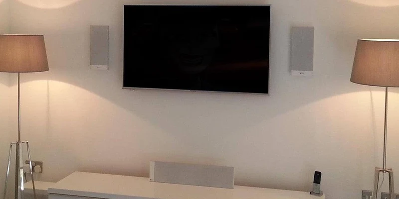 KEF T301C WHITE Canale centrale ULTRASOTTILE per home cinema 2 vie, 150W