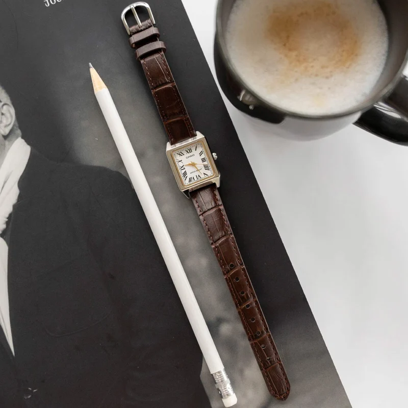 Casio Reloj Análogo para Mujer de Acero/cuero, LTP-V007L-7B2