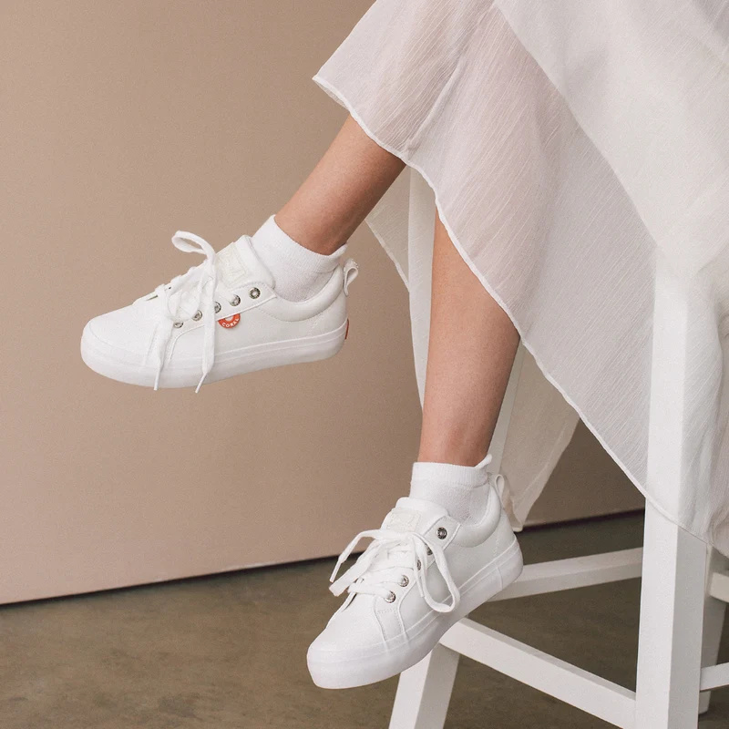 Coral Tenis Casual Serafina Blanco, para Mujer
