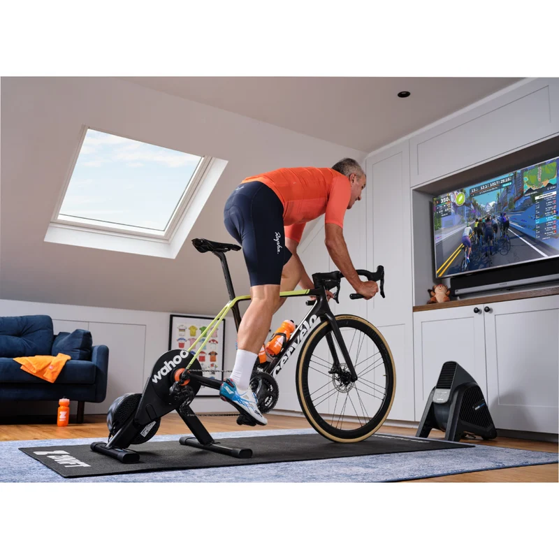 Wahoo Rodillo de Ciclismo Inteligente Kickr Core 2 con Zwift Cog y Click, WFBKTR125-3CC