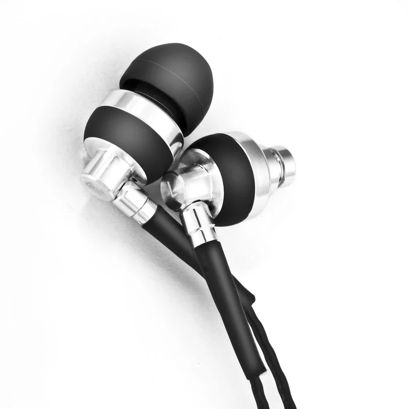 Auricolari cablati M2 con bassi e chiarezza migliorati